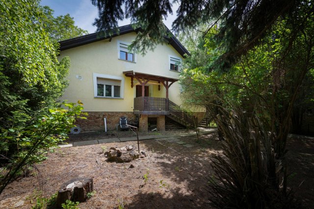 Eladó családi ház, Biatorbágyon 119.9 M Ft, 2+4 szobás