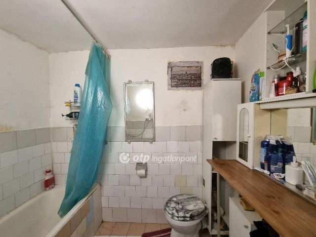 Eladó családi ház, Vámoscsaládon 17 M Ft, 1+2 szobás
