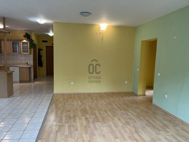 Eladó téglalakás, Tatabányán 79.9 M Ft, 3 szobás