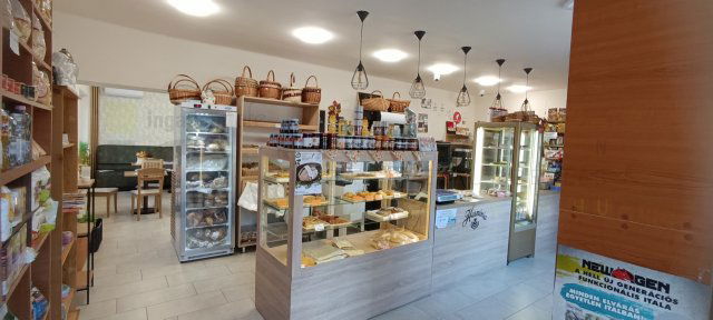 Eladó üzlethelyiség, Földeákon 49.9 M Ft / költözzbe.hu