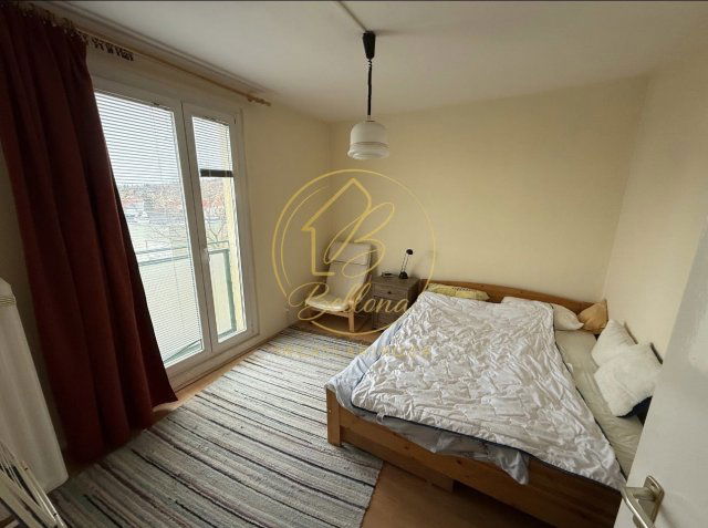 Eladó panellakás, Pécsett 47.9 M Ft, 2 szobás