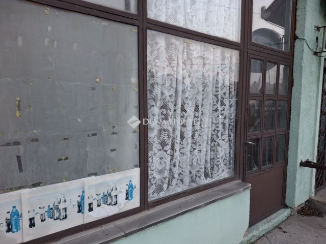 Eladó üzlethelyiség, Dorogon 23 M Ft, 3 szobás