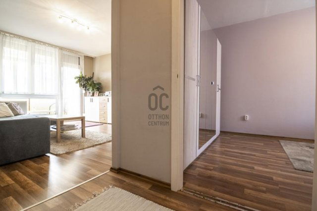 Eladó panellakás, Szigetszentmiklóson 61.9 M Ft, 3 szobás