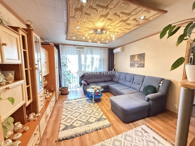 Eladó panellakás, Budapesten, XXI. kerületben 62.99 M Ft