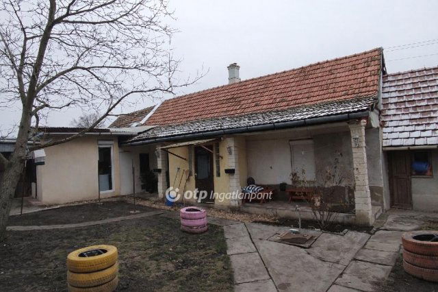 Eladó családi ház, Jászberényben 24.9 M Ft, 2+2 szobás