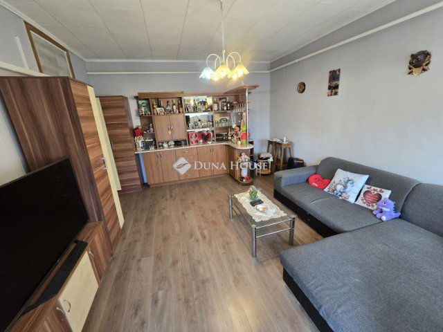 Eladó téglalakás, Szabadegyházán 36.5 M Ft, 4 szobás