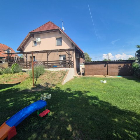 Eladó családi ház, Kecskeméten 95 M Ft, 4 szobás