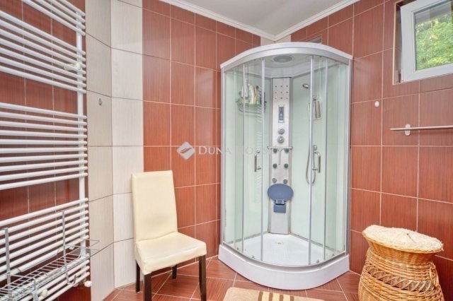 Eladó családi ház, Szigetbecsén 149.9 M Ft, 4 szobás