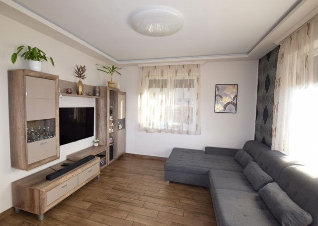 Eladó ikerház, Debrecenben 169 M Ft, 4 szobás