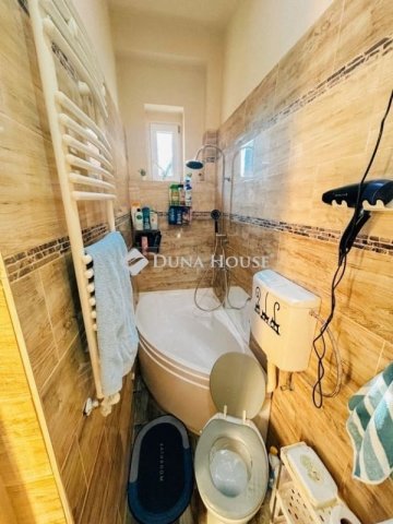 Eladó téglalakás, Budapesten, XV. kerületben 63 M Ft, 3 szobás