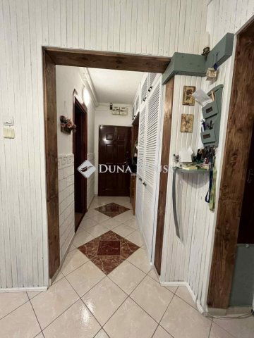 Eladó panellakás, Várpalotán 59.9 M Ft, 4 szobás