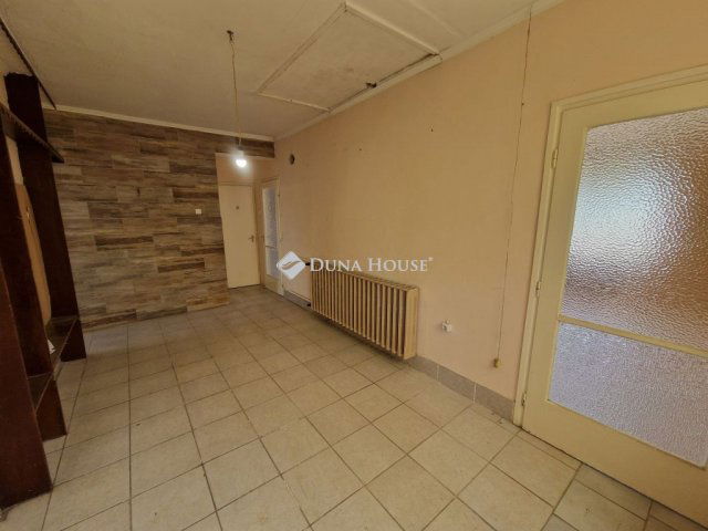 Eladó családi ház, Szeremlén 18 M Ft, 3 szobás