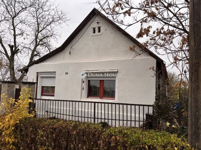 Eladó családi ház, Jobbágyin 23 M Ft, 4 szobás