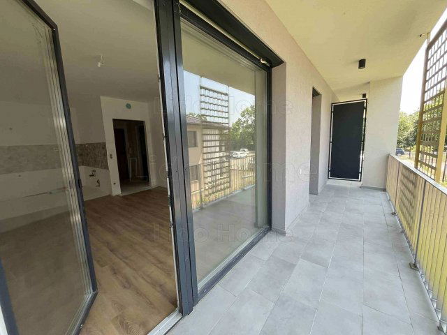 Eladó téglalakás, Balatonlelleén 61.99 M Ft, 6 szobás