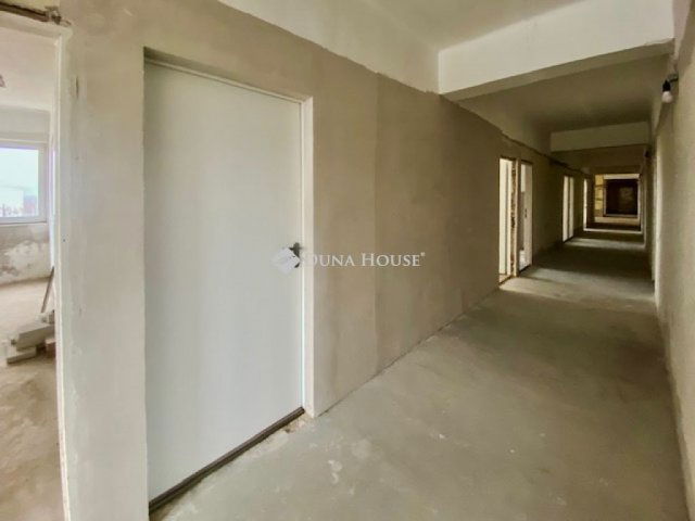 Eladó hotel, Tatabányán 425 M Ft, 1 szobás