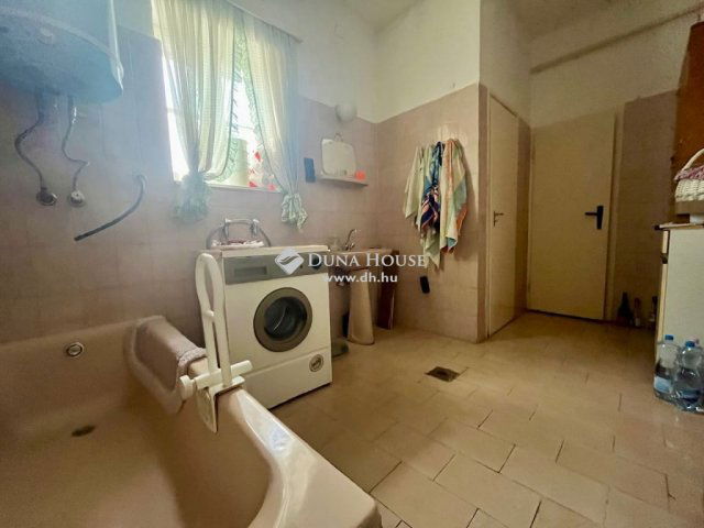 Eladó családi ház, Barcson 35 M Ft, 4 szobás