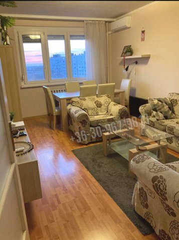 Eladó panellakás, Szegeden 54.9 M Ft, 1+2 szobás