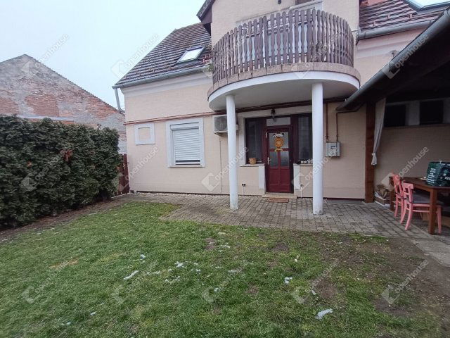 Eladó téglalakás, Sopronban 76.9 M Ft, 3 szobás