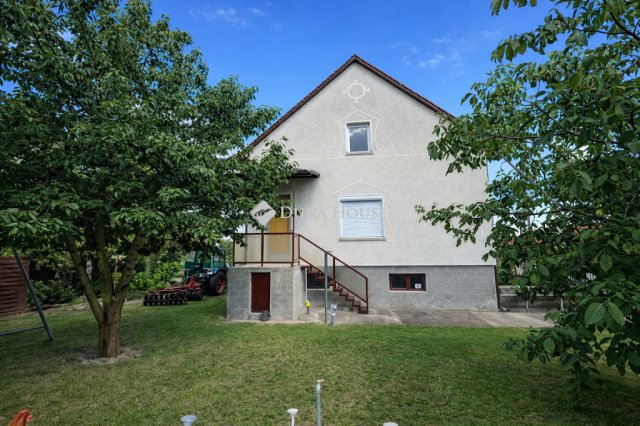 Eladó családi ház, Kecskeméten 78 M Ft, 4 szobás