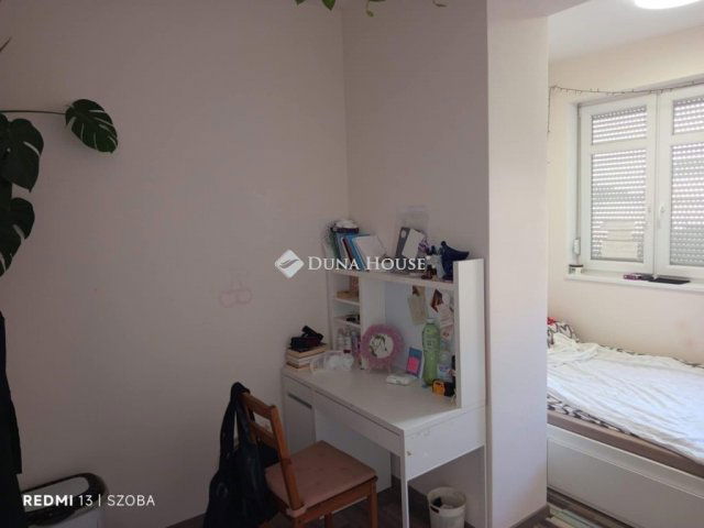 Eladó családi ház, Vecsésen 165 M Ft, 11 szobás