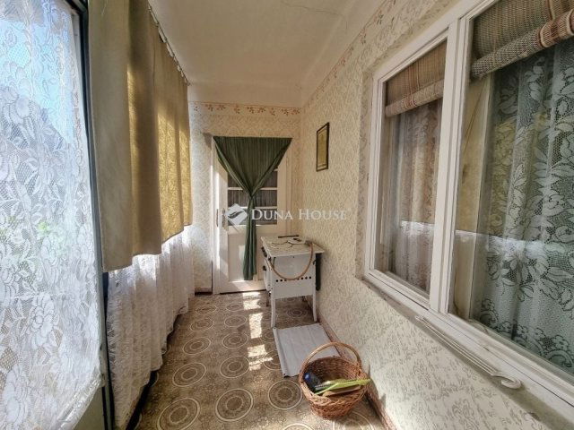 Eladó családi ház, Zsámbokon 38 M Ft, 3 szobás