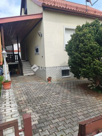 Eladó családi ház, Bonyhádon 61.9 M Ft, 3 szobás