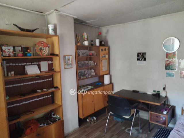 Eladó családi ház, Csőszön 9 M Ft, 2 szobás