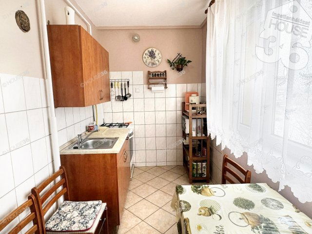 Eladó panellakás, Kecskeméten 48.5 M Ft, 2 szobás