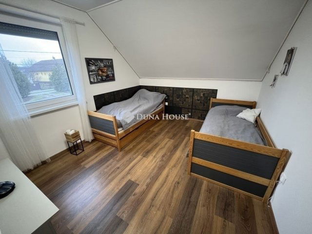 Eladó ikerház, Dabason 115 M Ft, 5 szobás / költözzbe.hu