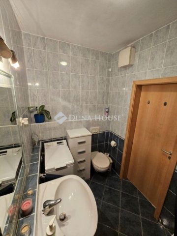 Eladó téglalakás, Budapesten, IX. kerületben 92.5 M Ft, 2 szobás