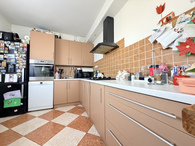 Eladó családi ház, Isaszegen 129.9 M Ft, 5 szobás