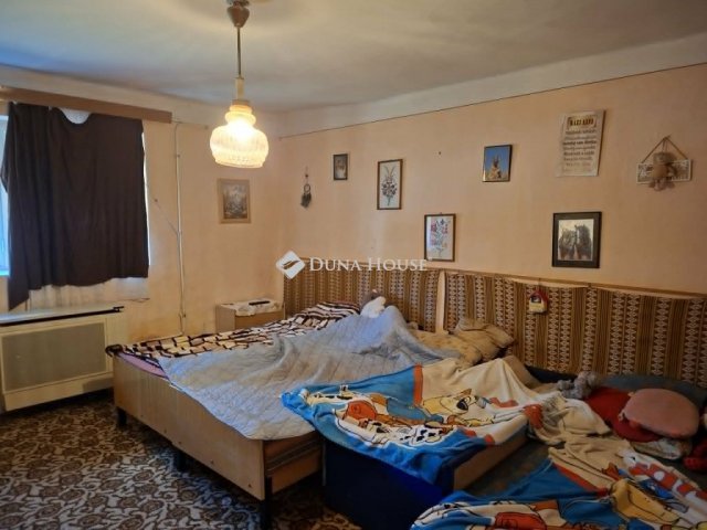 Eladó családi ház, Madarason, Bajcsy-Zsilinszky utcában 14 M Ft