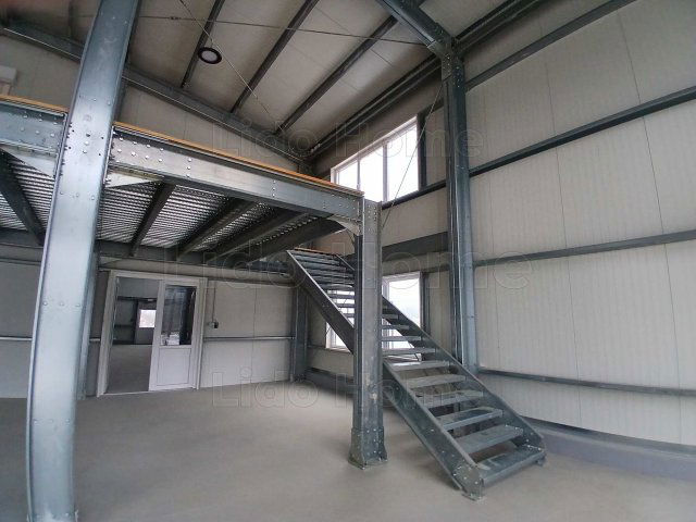 Kiadó ipari ingatlan, Vámosszabadin 2000 E Ft / hó, 3 szobás