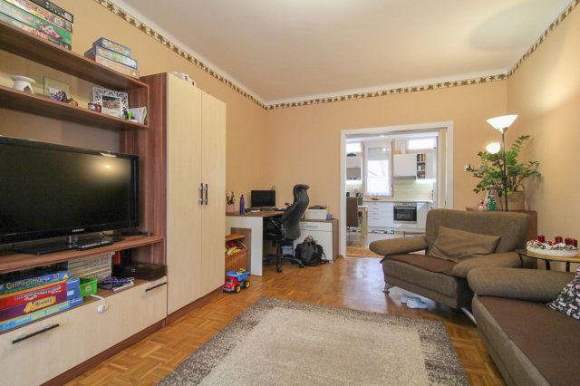 Kiadó téglalakás, albérlet, Debrecenben 280 E Ft / hó, 3 szobás