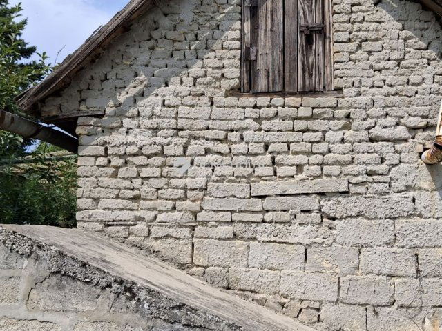 Eladó nyaraló, Bicskén 9.4 M Ft, 1 szobás / költözzbe.hu