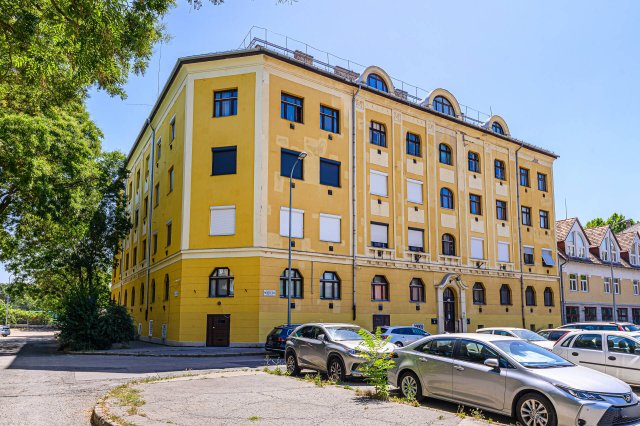Eladó téglalakás, Budapesten, III. kerületben 58.5 M Ft