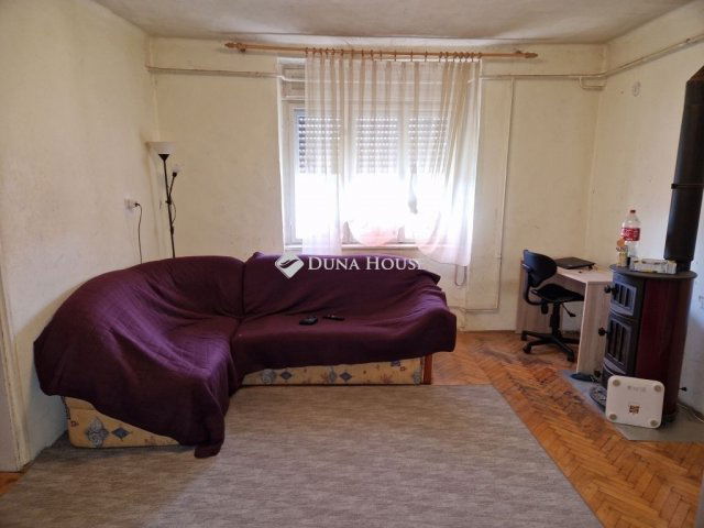 Eladó családi ház, Monoron 45 M Ft, 3 szobás