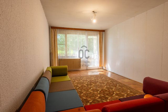 Eladó panellakás, Székesfehérvárott 42 M Ft, 2 szobás