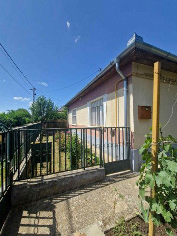 Eladó családi ház, Kállón 21.9 M Ft, 3 szobás
