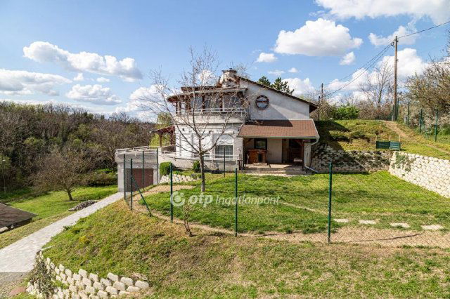 Eladó családi ház, Báron 89.5 M Ft, 4+1 szobás