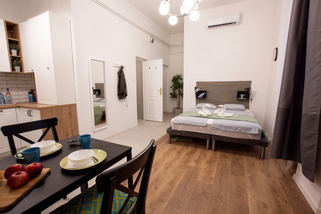 Kiadó téglalakás, albérlet, VI. kerületben, Teréz körúton