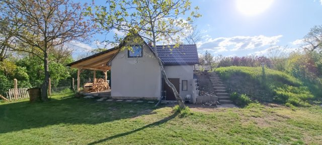 Eladó családi ház, Zámolyon 12.9 M Ft, 1+1 szobás