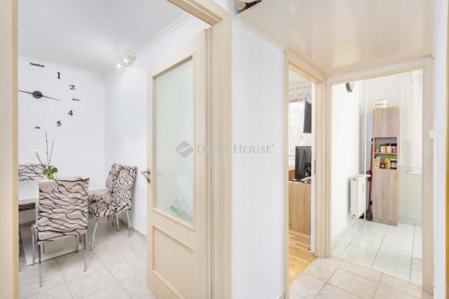 Eladó panellakás, Mosonmagyaróváron 47.9 M Ft, 2 szobás