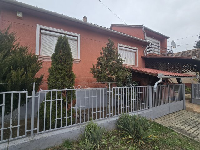 Eladó családi ház, Mátraderecskén 39.9 M Ft, 6 szobás