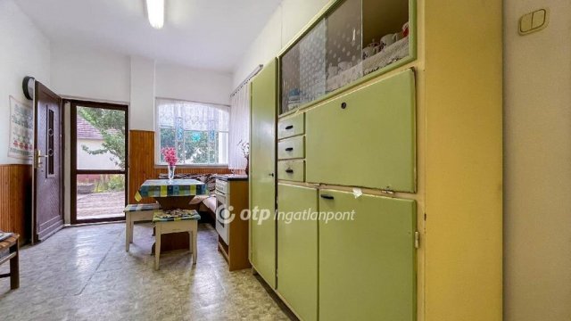 Eladó családi ház, Kónyon 48 M Ft, 3 szobás