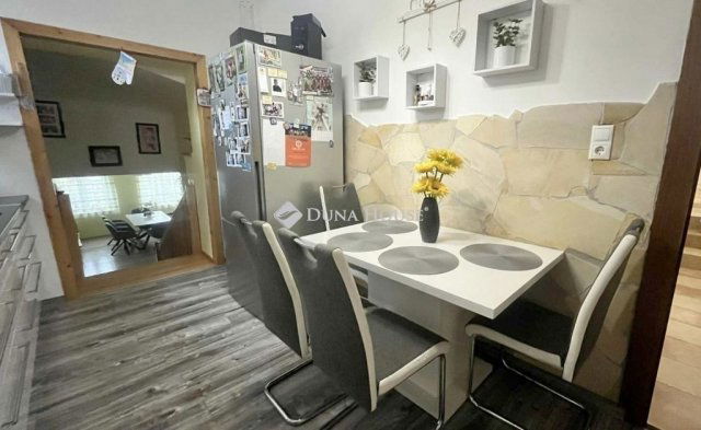 Eladó családi ház, Szombathelyen 74.9 M Ft, 5 szobás