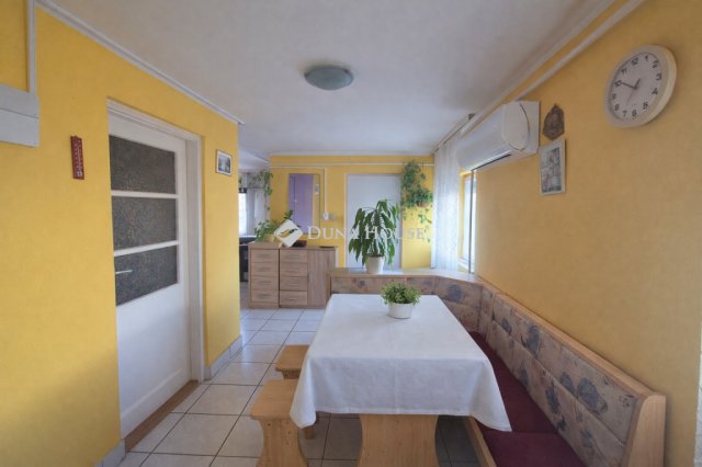 Eladó családi ház, Debrecenben 35 M Ft, 2 szobás