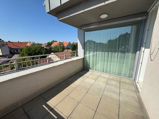 Eladó téglalakás, Kecskeméten 0.33 M Ft, 3 szobás