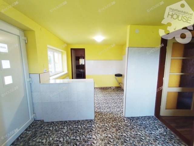 Eladó családi ház, Tiszaalpáron 26.9 M Ft, 2 szobás