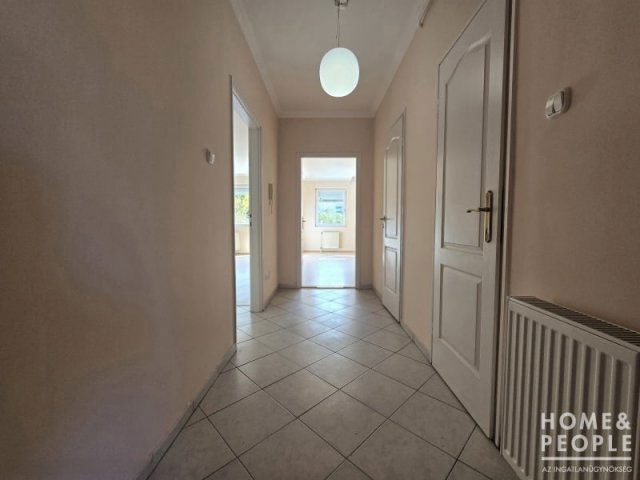 Eladó téglalakás, Szegeden 61.899 M Ft, 1+1 szobás